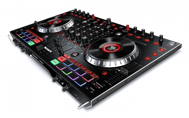 Numark 4 channel Premium controller NS6II